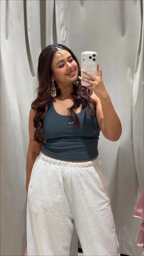 Instagram post by @nicoleconcessao for OZiva. Caption reads: First dance video of 2026 is dropping this weekend....