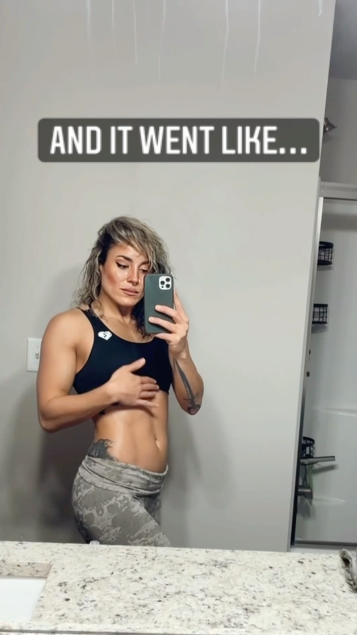 Instagram post by @misscaramaria for Teami Blends. Caption reads: I DID IT!!!! Bloat belly officially non existent.....