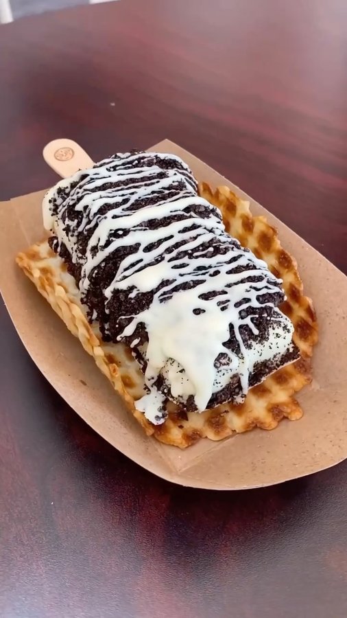 Instagram post by @foodyfetish for Morelia Gourmet Paletas. Caption reads: The @paletasmorelia Belgian Chocolate handcrafted....