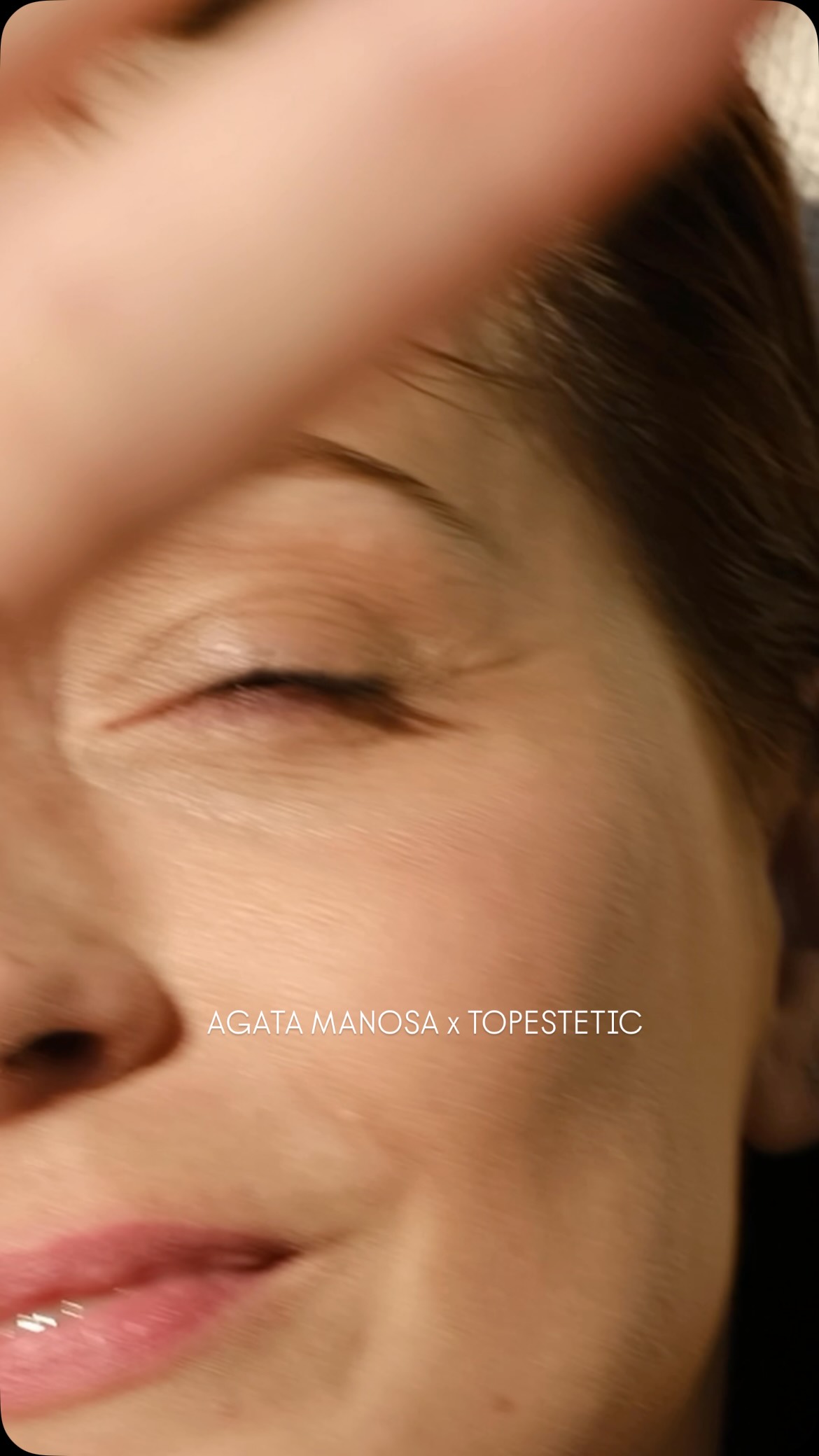 Instagram post by @agatamanosa for topestetic. Caption reads: SPF stosujemy przez cały rok, nawet gdy jest....