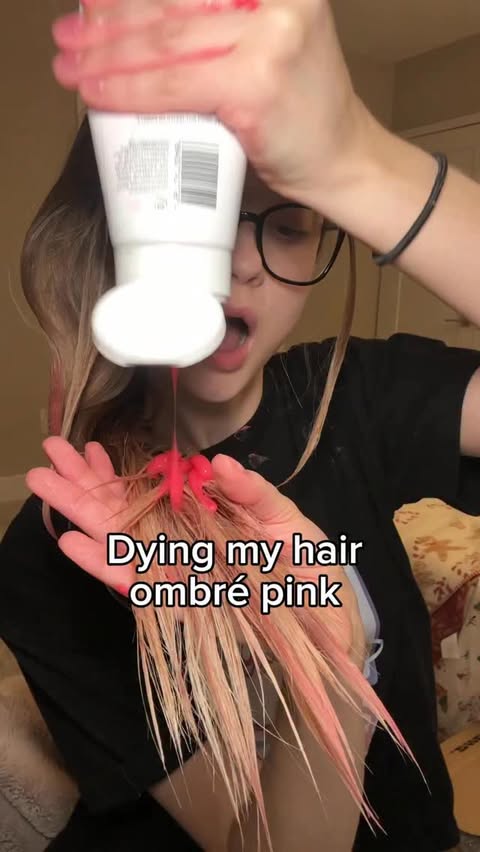 Instagram post by @jinxiike for Colorlomo. Caption reads: Dying my hair pink with Colorlomo 💗✨ Easy at-home....