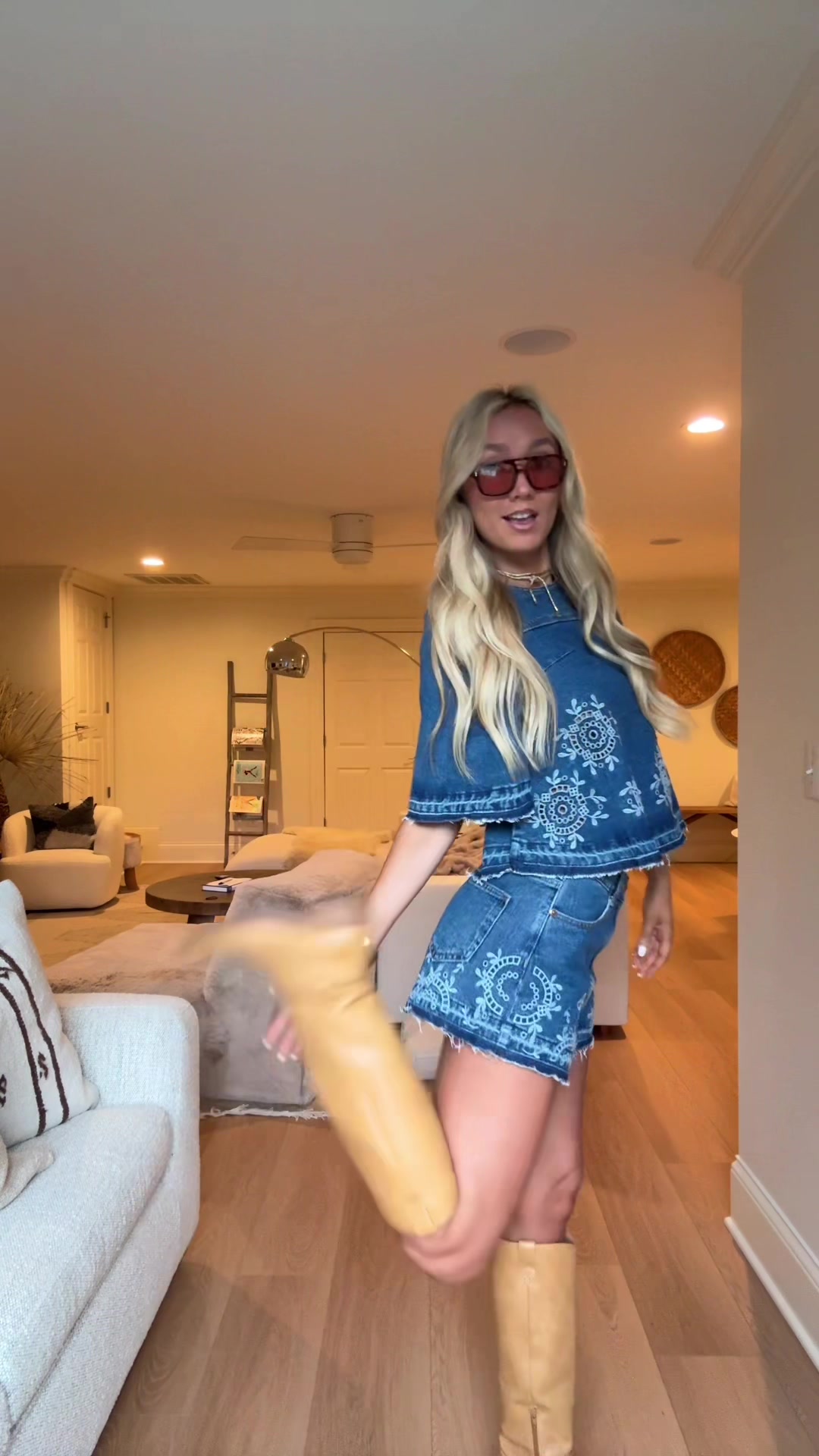 TikTok post by @olivialee674 for Vestique. Caption reads: obsessed w this set @vestique .