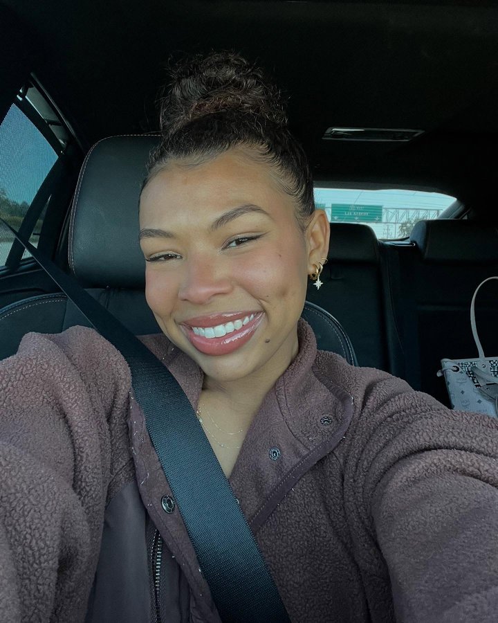 Instagram post by @starrandrews for Black Radiance Beauty. Caption reads: Feeling radiant with my @blackradiancebeauty....