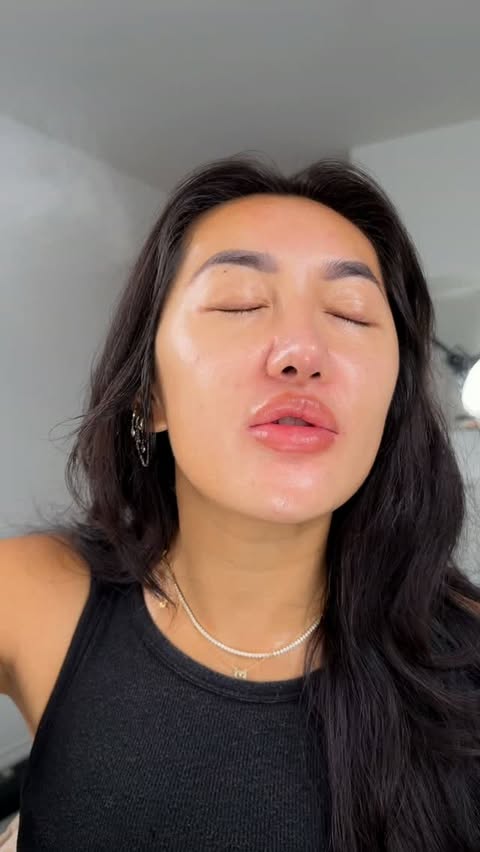 Instagram post by @xthuyle for d'Alba. Caption reads: [...] their skin so glowy! Turns out it was....