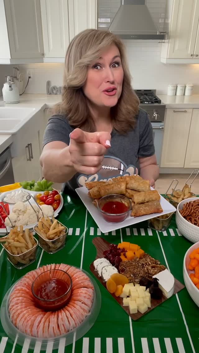 Instagram post by @jennifervalentyne for Instacart. Caption reads: What are you making for Game Day? 
Cheeseburger....