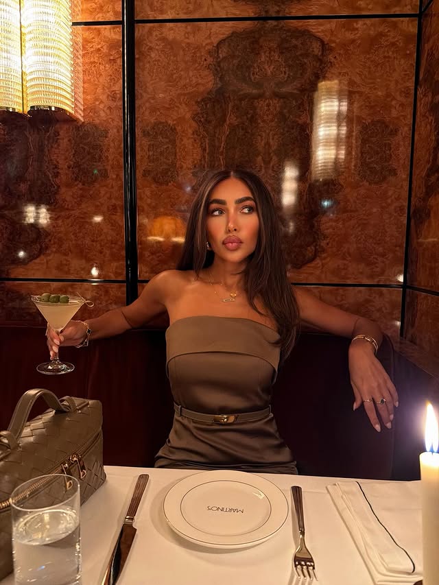 Instagram post by @aimazin for PrettyLittleThing. Caption reads: Pretty little martini 🍸 🫒
@prettylittlething....