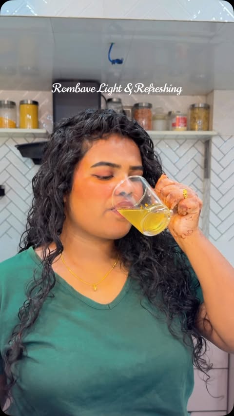 Instagram post by @roarshnii for Lipton. Caption reads: [...] aana moderation la sapdunga! 💚....