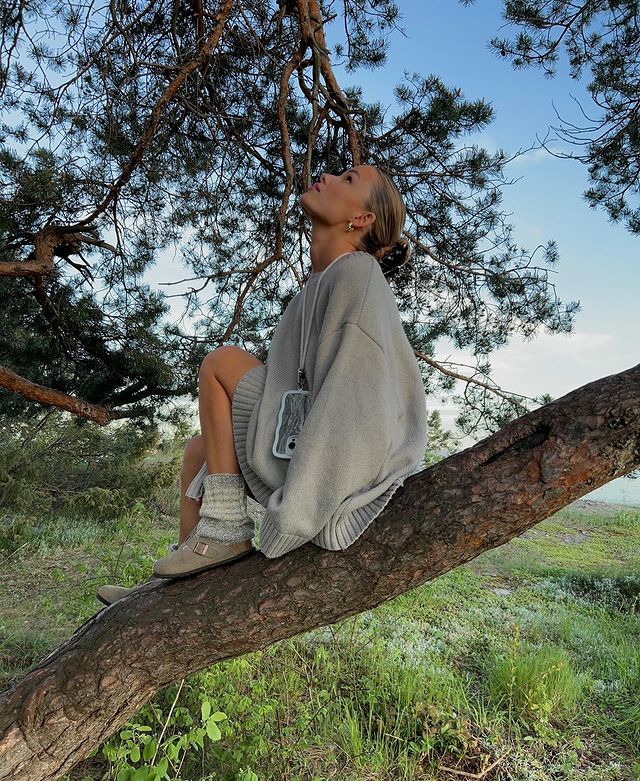 Instagram post by @josefinevogt for Holdit. Caption reads: Evening walk with @holditbrand 🌿.