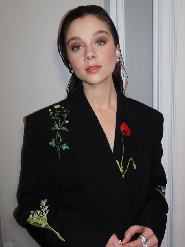 Instagram post by @zoetaylormakeup for Cetaphil. Caption reads: [...] 
Makeup #zoetaylor using @cetaphiluk....