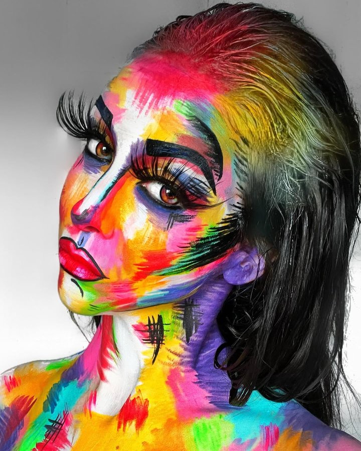 Instagram post by @makeupbyjessica_xo for Snazaroo. Caption reads: ʙʀᴜꜱʜ ꜱᴛʀᴏᴋᴇꜱ🎨🌈

Follow @makeupbyjessica_xo for....