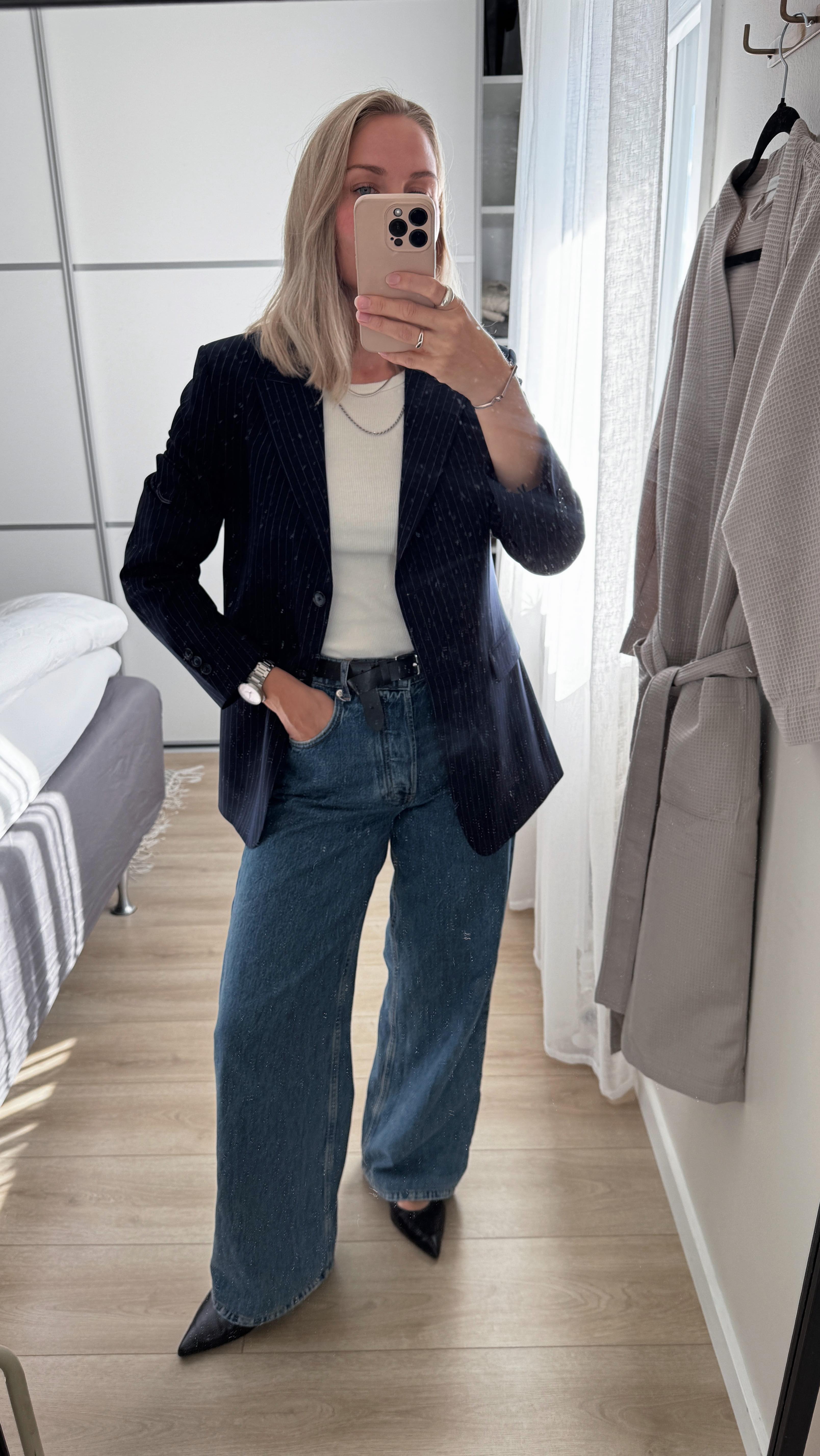 Instagram post by @useless_dk for Shaping New Tomorrow. Caption reads: [...] is old @theslowlabel 
Blazer is....