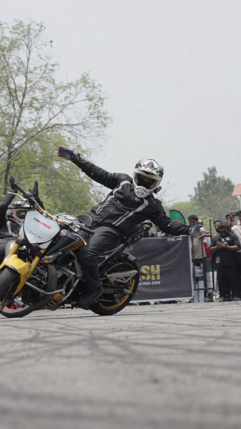 Instagram post by @themotographer for Castrol POWER1. Caption reads: [...] Trip United 2026 powered by #Castrol....