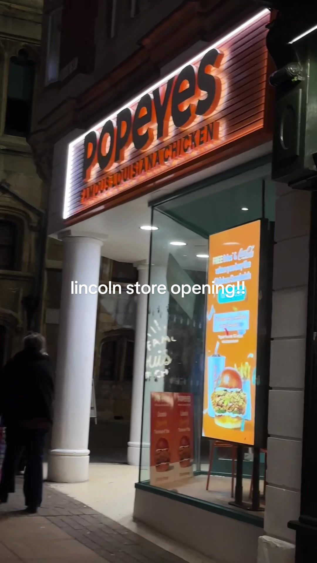 TikTok post by @laurenwriightt for Popeyes. Caption reads: [...] sign to be the first in the queue !!....