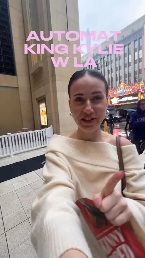 Instagram post by @btwjuliett for Kylie Cosmetics. Caption reads: ✨🤍🫶🏼.