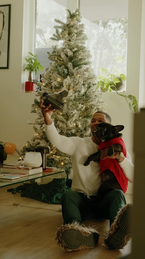 Instagram post by @iamdavidperkins for Crest. Caption reads: #crestpartner #ad Get Christmas card ready using....