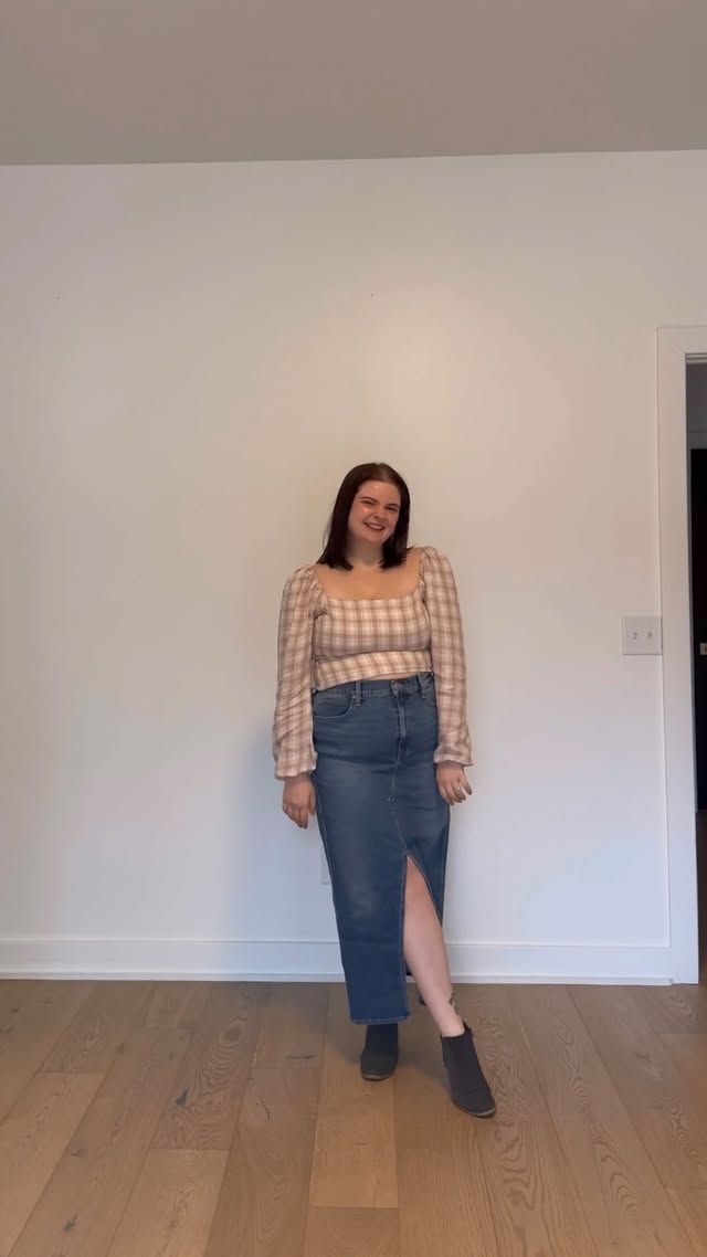 Instagram post by @colleenmwerner for Hudson Jeans. Caption reads: [...] OBSESSED with this trend 🤩⁣ ⁣ Skirt:....