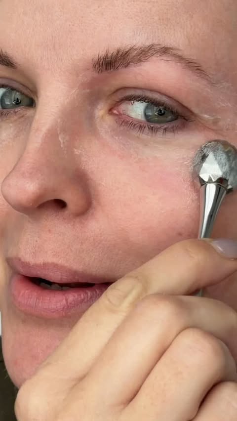 Instagram post by @alibaileylondon for Liz Earle Beauty Co.. Caption reads: [...] today’s @qvcuk￼ special offer from....