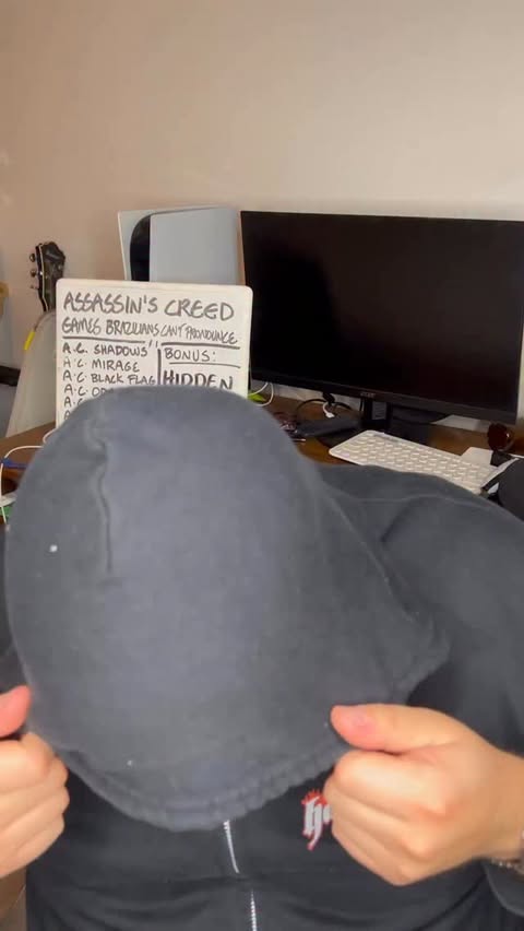 Instagram post by @amoninsta for Ubisoft. Caption reads: [...] CREED GAMES BRAZILIANS CAN’T....