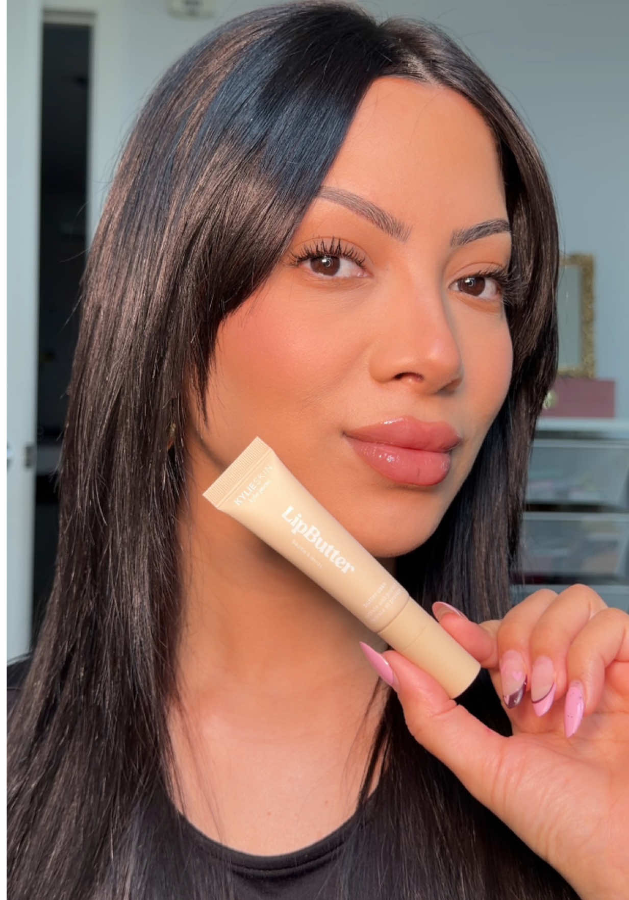 TikTok post by @glambervcruz for Kylie Cosmetics. Caption reads: Butter Cake 🧈 @Kylie Cosmetics #kyliecosmetics....