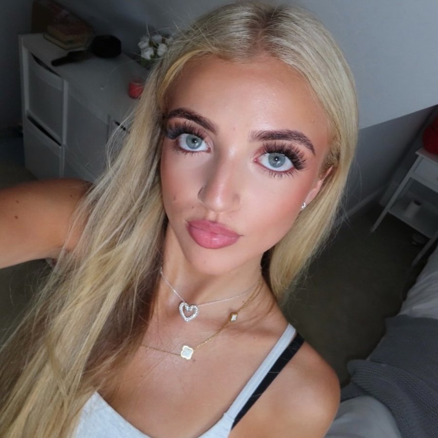 Instagram post by @princess_andre for Eylure. Caption reads: Felt cute 🤭

For everyone asking which lashes I....