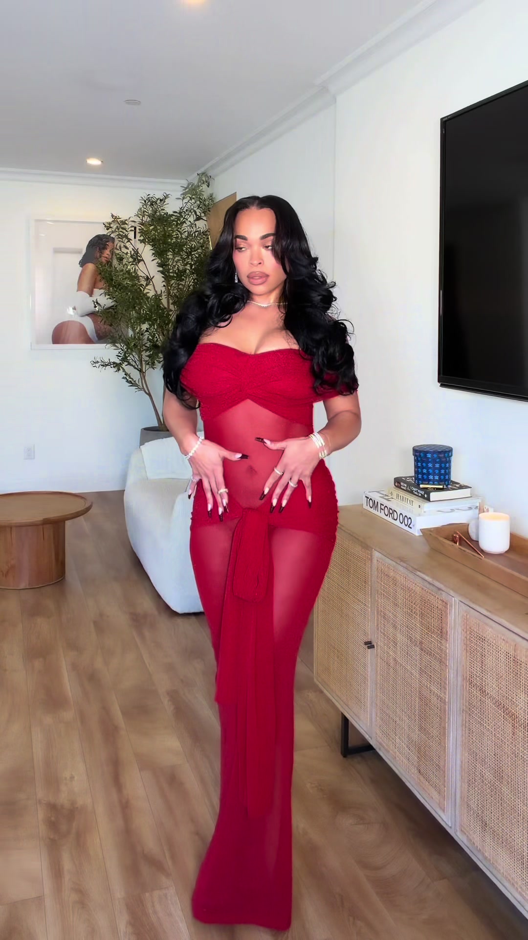 TikTok post by @heathersanders_ for PALMERS. Caption reads: Finishing touches @Palmer's has the skin shinning....