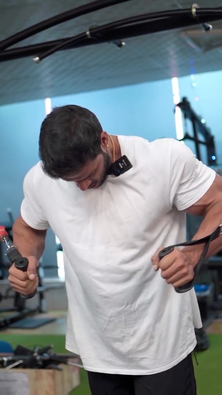 Instagram post by @rahulfitness_ifbb for Bigmuscles Nutrition. Caption reads: Har rep tera future banata hai… rukna mat....