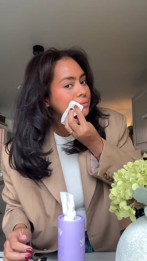 Instagram post by @imogenjackson__ for Kleenex. Caption reads: [...] is easier to maintain and manage. The....