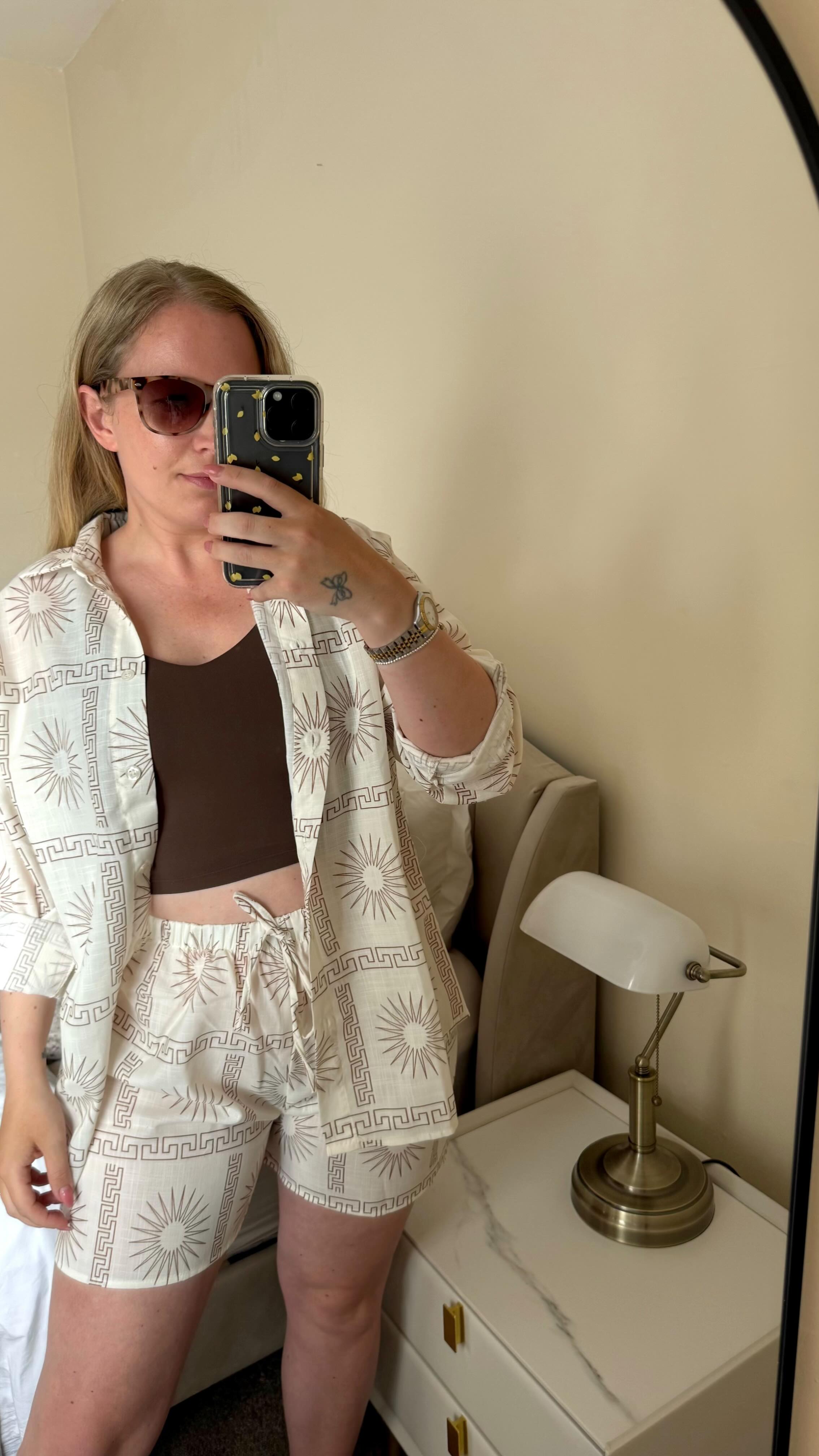 Instagram post by @mrskellyc_ for Hiccup. Caption reads: Serving sun-kissed neutrals ☀️✨ 

AD....