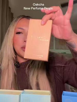 TikTok post by @izzyfashionqueen for OAKCHA. Caption reads: [...] but the Pumpkin Cream was Elite 🔥🤏🏽....