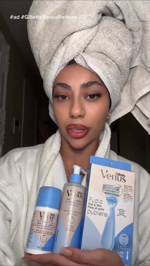Instagram post by @emily.demian for Gillette Venus. Caption reads: #Ad #GilletteVenusPartner If shaving your pubic....