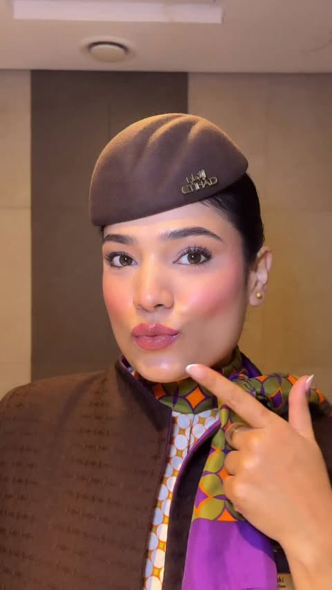 Instagram post by @rinkighildiyal for KIKO Milano. Caption reads: [...] link for links 🔗 . Lipliner from....