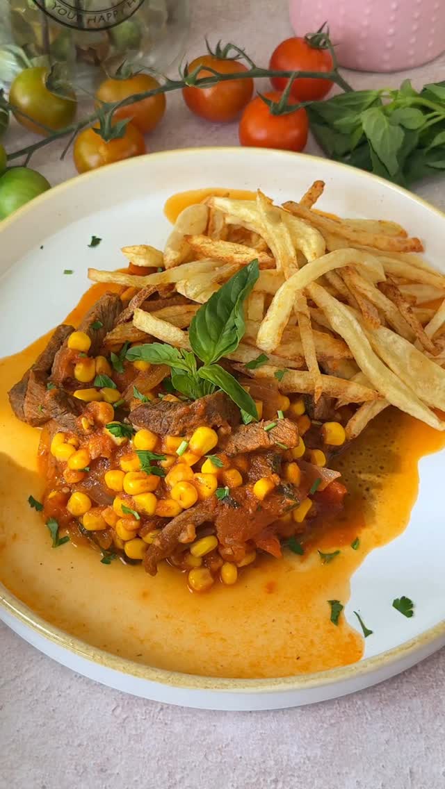 Instagram post by @ginasotog for Heinz. Caption reads: TOMATICAN

No hay nada más rico que un tomatican !....