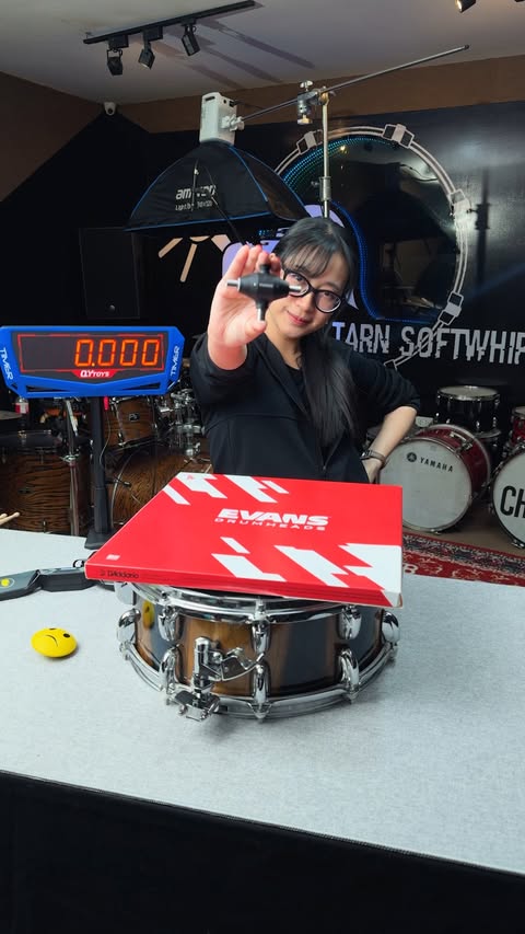 Instagram post by @tarn_softwhip for EVANS Drumheads. Caption reads: [...] 555 #tarnsoftwhip #evansdrumheads #evans....