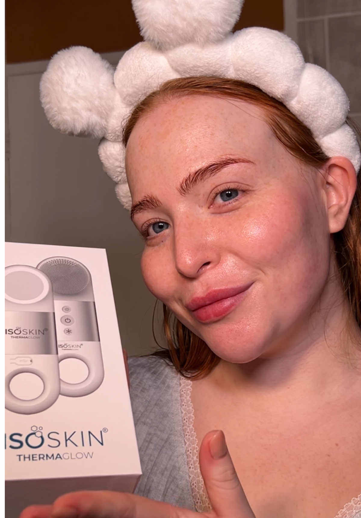 TikTok post by @caitlinlouisehughes for ISOCLEAN. Caption reads: Nightly skincare routine with @ISOCLEAN &....