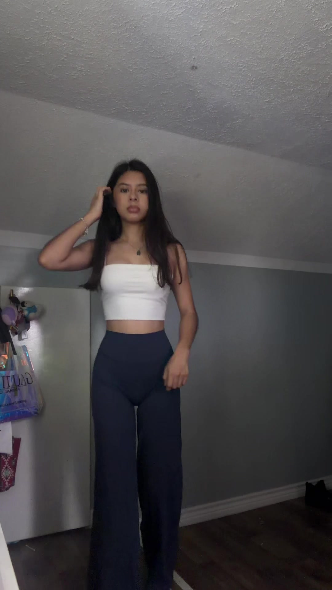 TikTok post by @nadiaac0staa for Yeoreo. Caption reads: @YEOREO Shop #ootd #legging #tiktokshop [...].