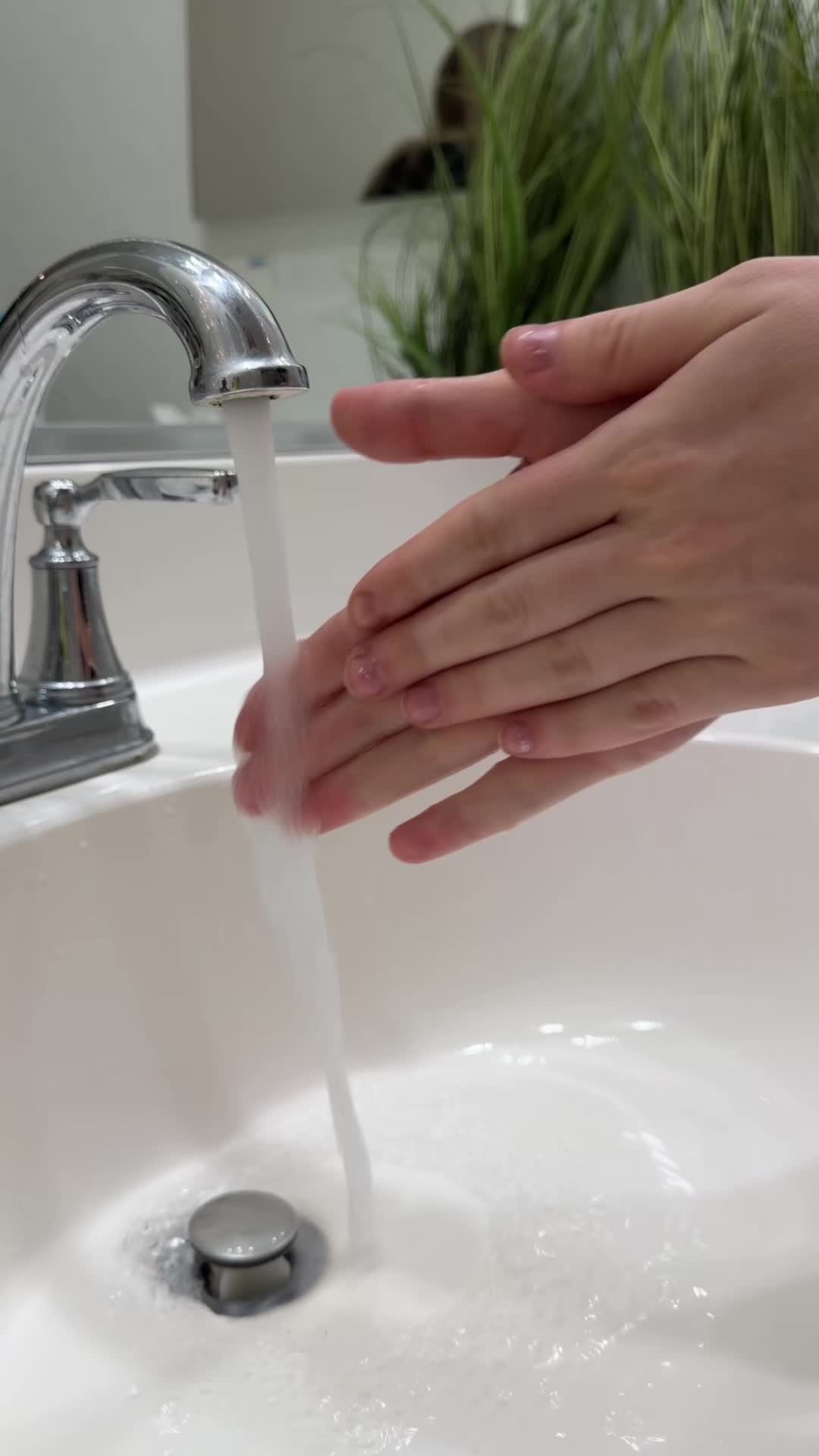 TikTok post by @tori.roeder for LUXE Bidet. Caption reads: Honestly, such a game changer👏🏻 #luxebidet....