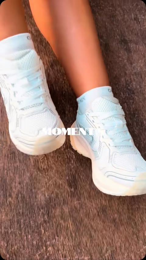 Instagram post by @mimoza_ambra for Onemix. Caption reads: Falling in love with my new ONEMIX sneakers 🤍👟✨....