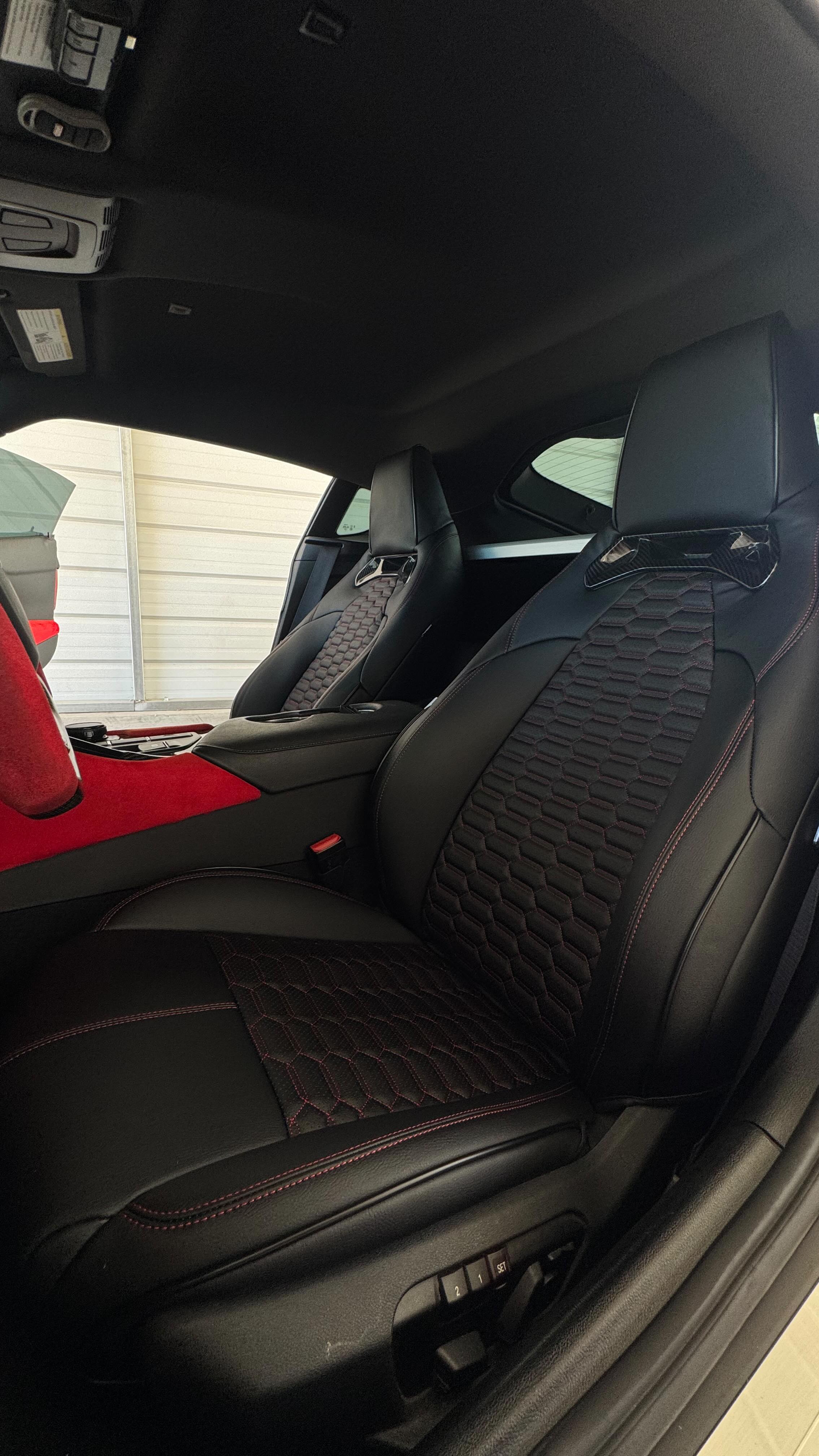 Instagram post by @rob_7sixty for Kustom Interior. Caption reads: [...] took me about 45 mins to do both.....