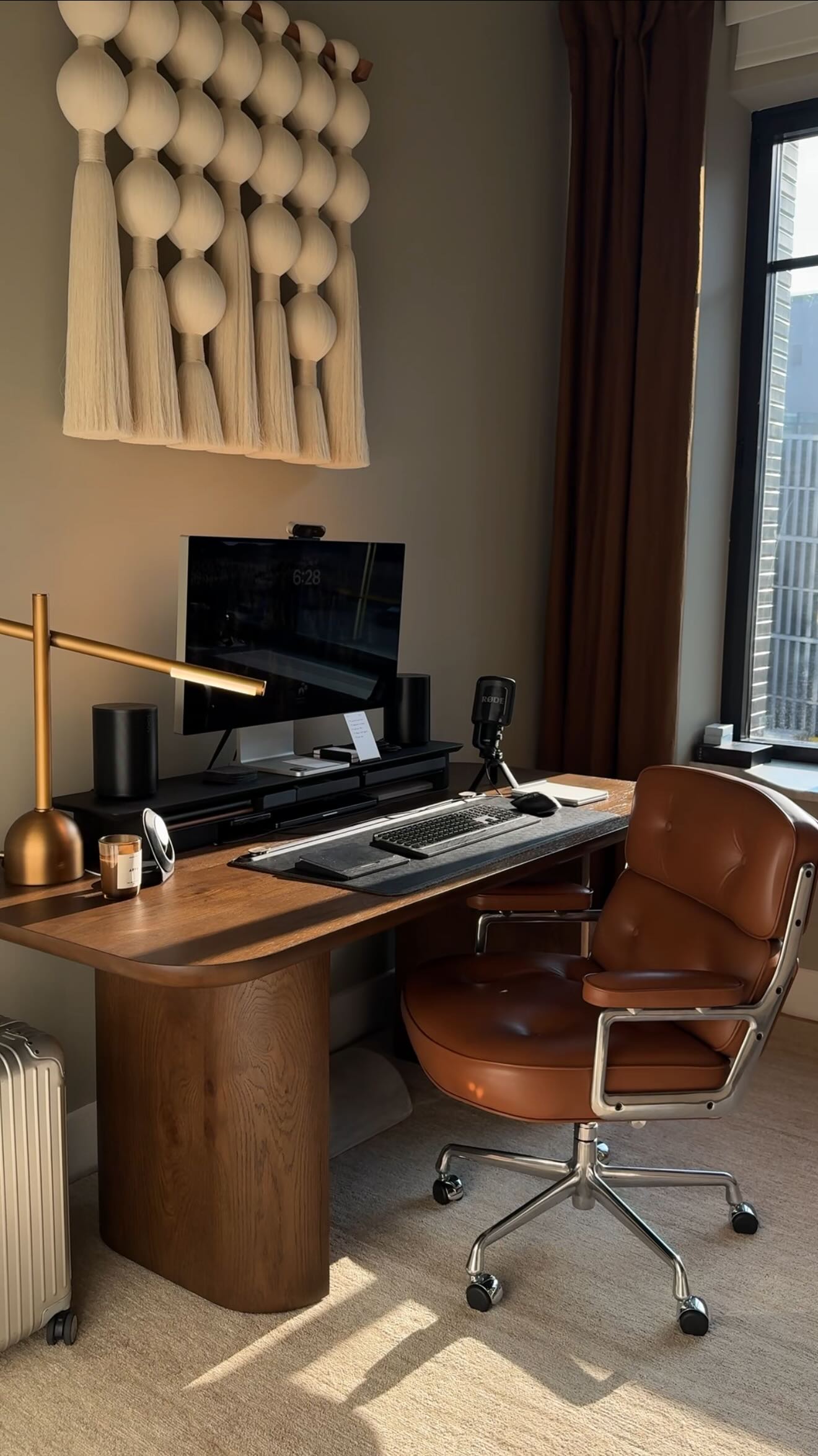 Instagram post by @bentaylortech for Opera. Caption reads: Holiday chaos, handled. 🎯 @opera Neon is the....