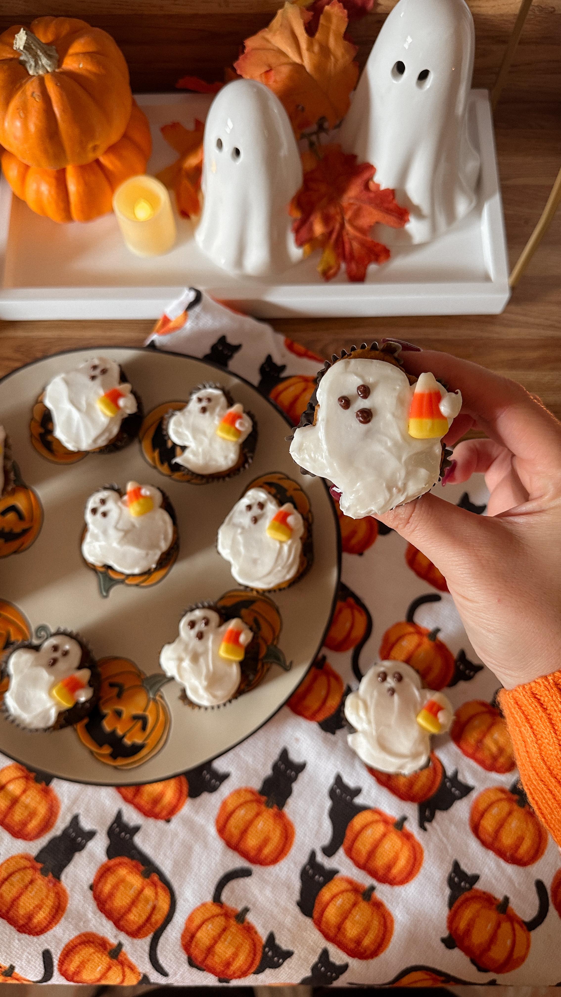 Instagram post by @skylermmann for Betty Crocker. Caption reads: 👻 Recipe below for these 3 ingredient pumpkin....