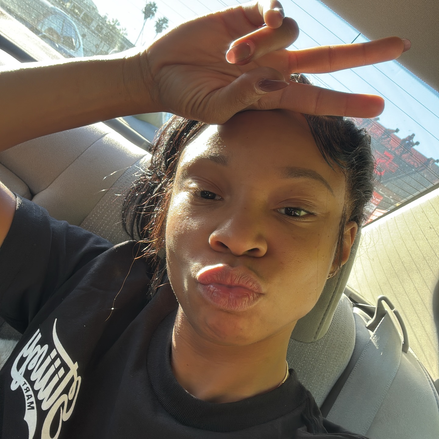 Instagram post by @emanniebrown for STIIIZY. Caption reads: When they ain’t hitting shit heavy, when you still....