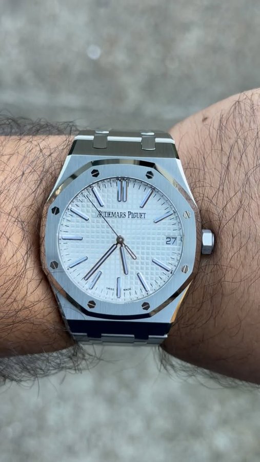 Instagram post by @samthejeweller for Audemars Piguet. Caption reads: Stainless Steel @audemarspiguet Royal Oak....