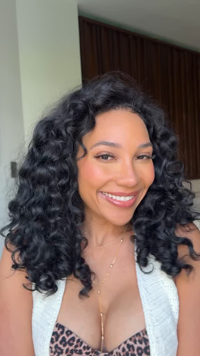 Instagram post by @heygorjess for Well People. Caption reads: Here is my go-to “no makeup makeup” look for....