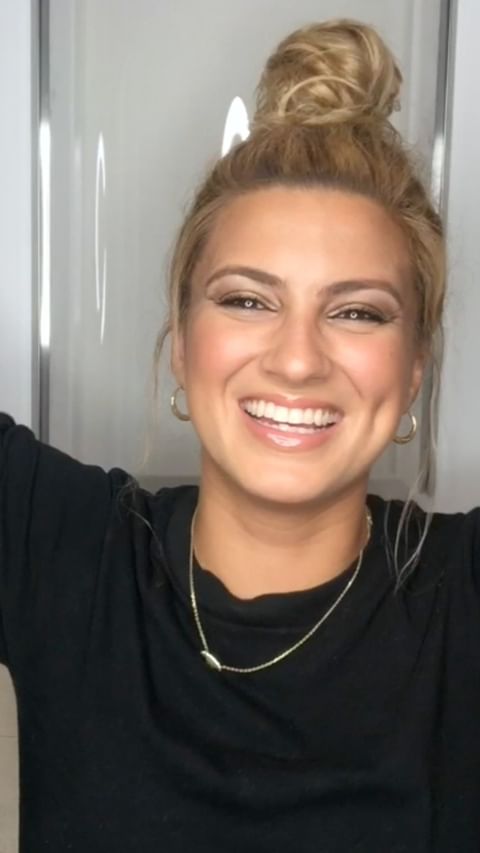 Instagram post by @torikelly for Curology. Caption reads: @curology is offering first time users 1 month....