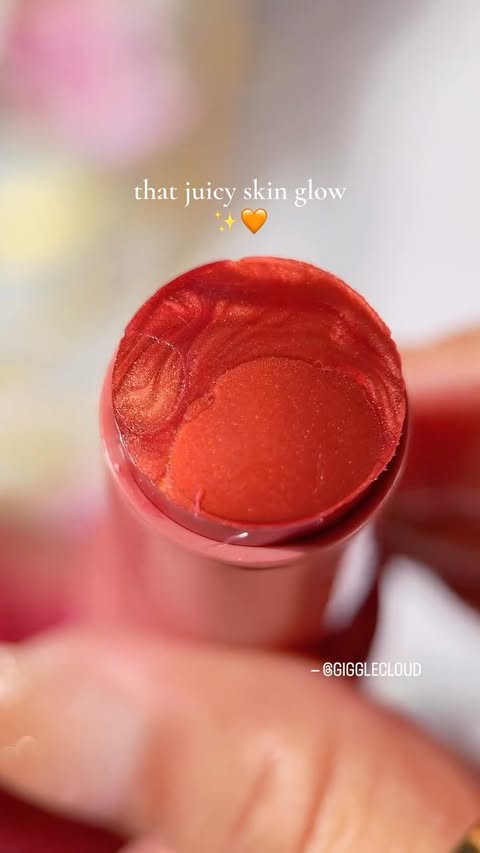 Instagram post by @gigglecloud for Benefit Club Pink US. Caption reads: [...] blush☀️ PR/AD; @benefitcosmetics....