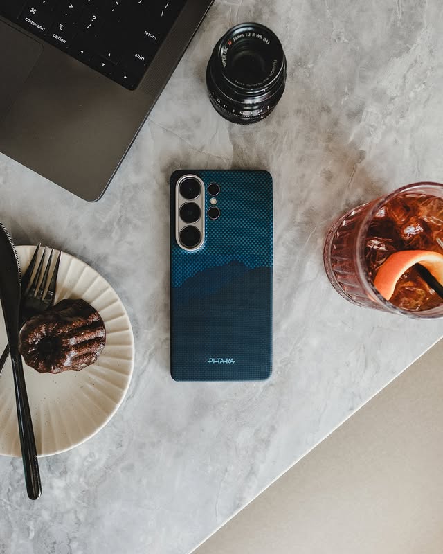 Instagram post by @edwinyg for PITAKA. Caption reads: [...] my new S26 Ultra case from @ipitaka.global,....