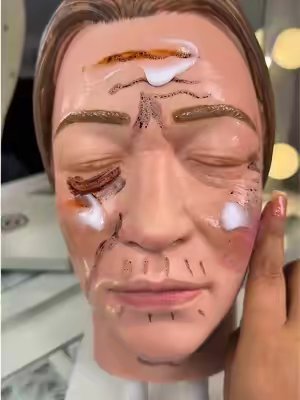 TikTok post by @ofertasenlausa for NIDA Official. Caption reads: [...] #tiktokshopcreatorpicks @NIDA OFFICIAL.