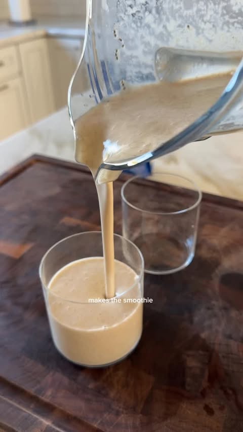Instagram post by @avocado_bella for Celtic Sea Salt. Caption reads: [...] recovery smoothie with @celticseasalt !! .....