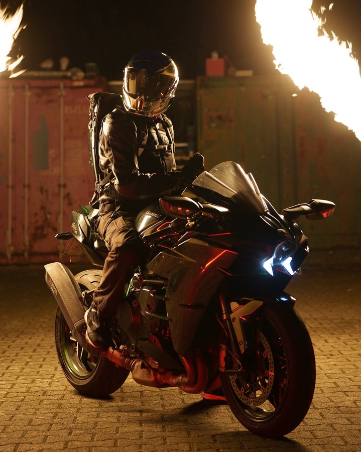 Instagram post by @racer_bladez_vf for Ruroc. Caption reads: Flame throwers and a H2! 🤯 
@racer_bladez_vf....