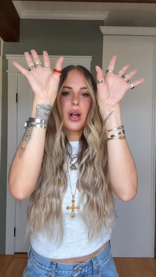 Instagram post by @torielynnbliss for Luxy Hair. Caption reads: You guys know that @luxyhair clip in extensions....